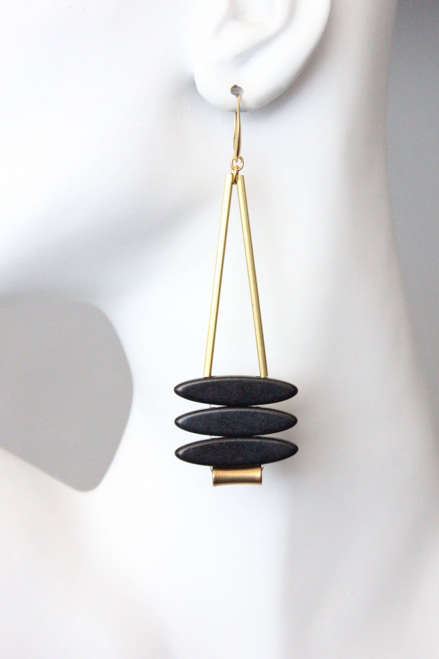 Geometric black stone ellipse earrings