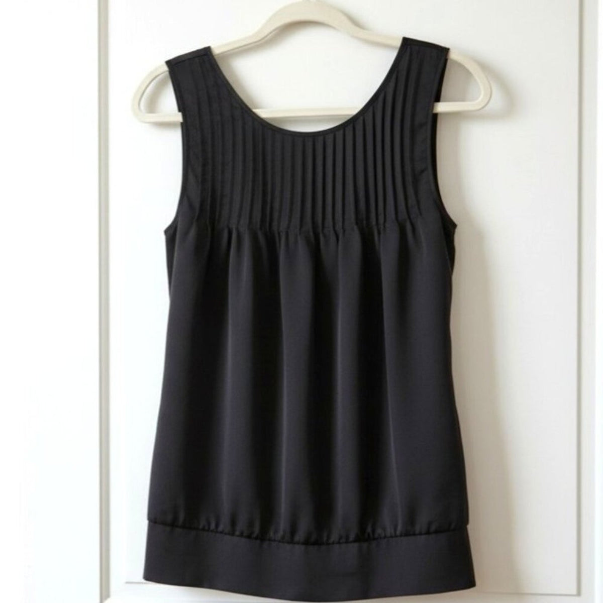 Pre-Loved 5/48 Black Sleeveless Embellished Women’s Top - Size M